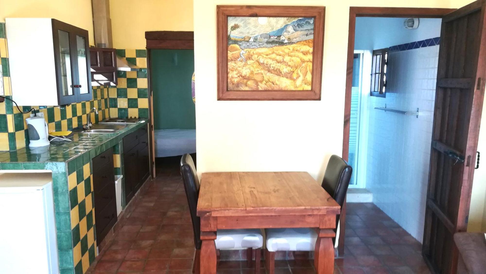 Castle Tower Ground Floor Apartment In Rural Holiday Park 'Cezanne' 톨록스 외부 사진