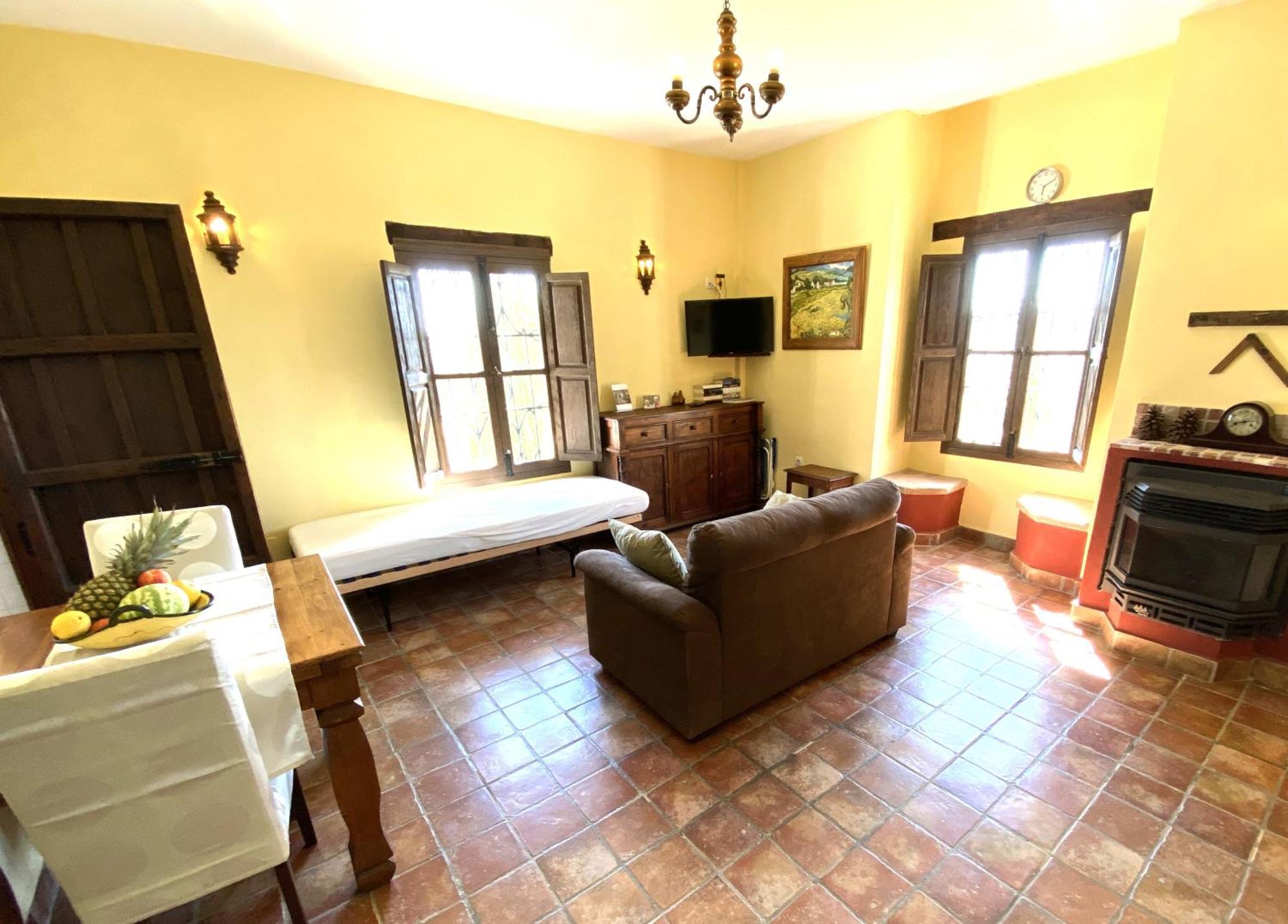 Castle Tower Ground Floor Apartment In Rural Holiday Park 'Cezanne' 톨록스 외부 사진
