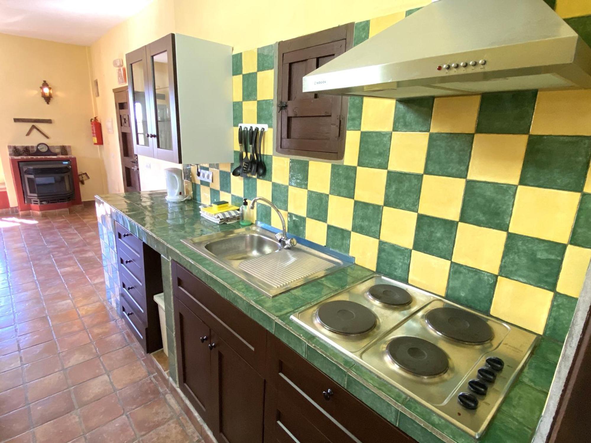 Castle Tower Ground Floor Apartment In Rural Holiday Park 'Cezanne' 톨록스 외부 사진